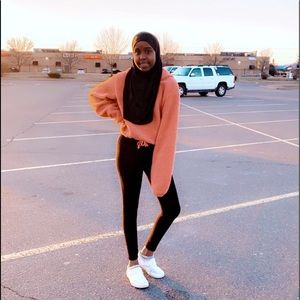 Meet your Posher, Deqa